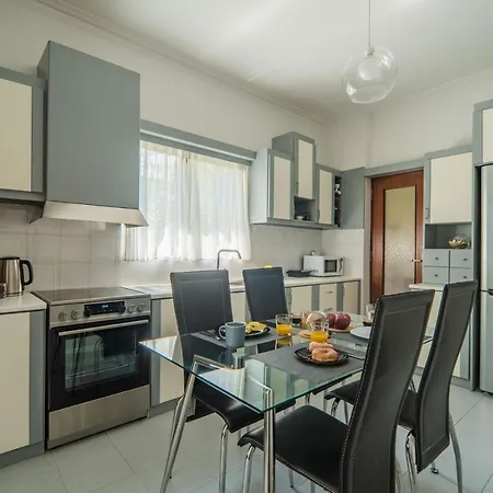 The Nest Of Urban Living By 8essentially Apartament